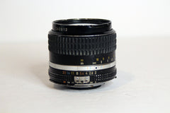 Nikon Nikkor 35mm f2 lens from side